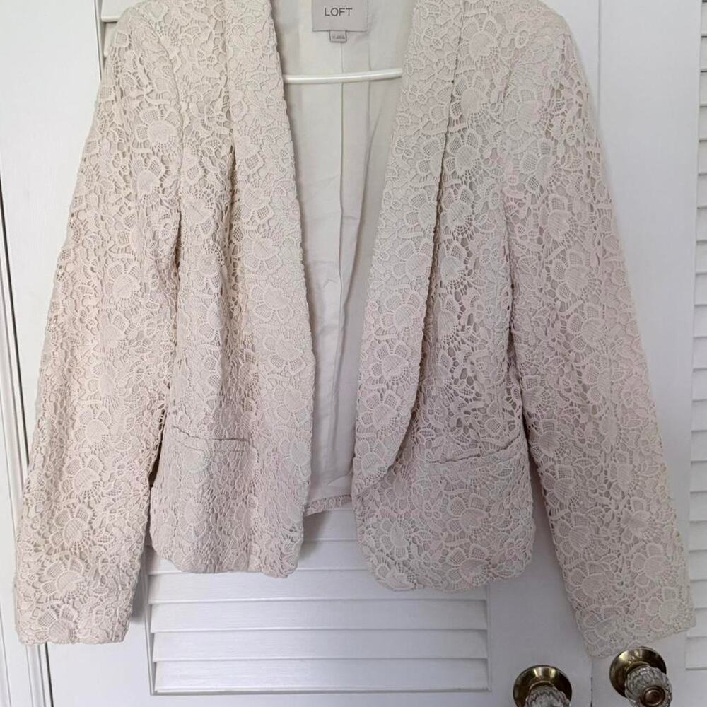 Loft cream lace blazer size